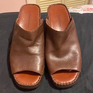 Naturalizer Clogs size 7M